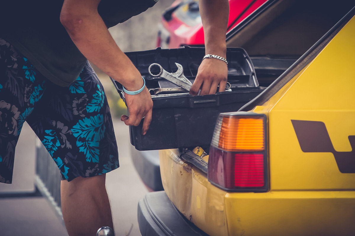car repair tools in trunk